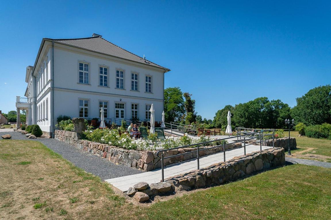 Gutshaus Gross Helle Apartamento Mölln Exterior foto