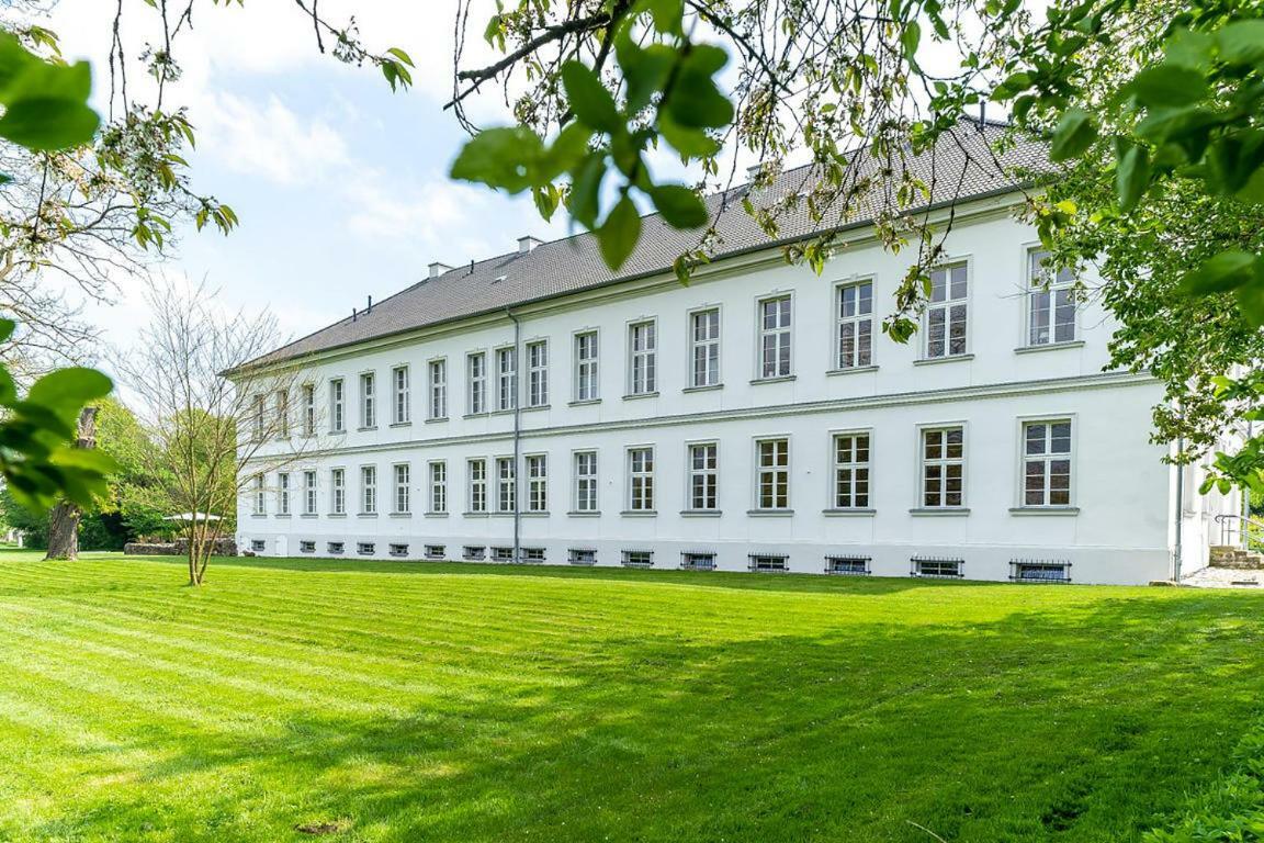 Gutshaus Gross Helle Apartamento Mölln Exterior foto