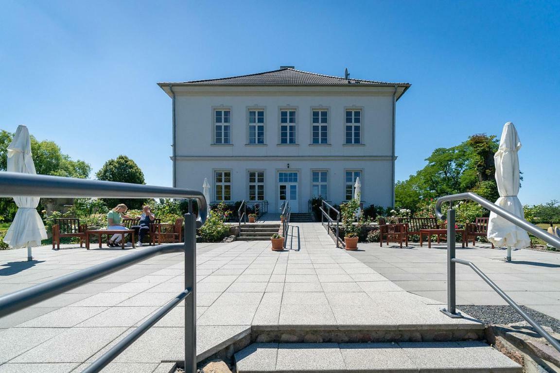 Gutshaus Gross Helle Apartamento Mölln Exterior foto